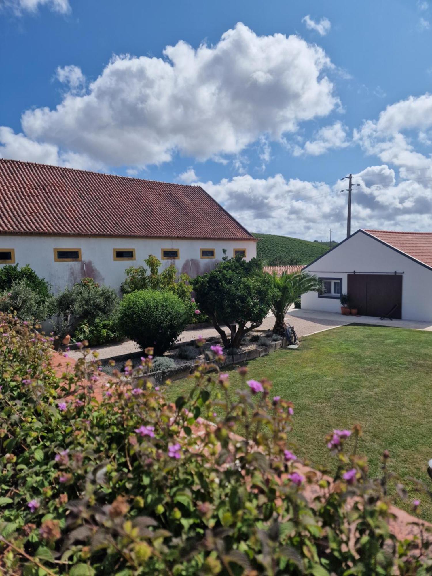 Casa Nikana Turcifal Bagian luar foto